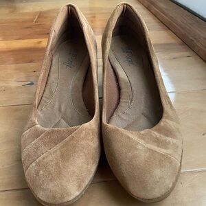 Elegant Tan Suede Women's heels